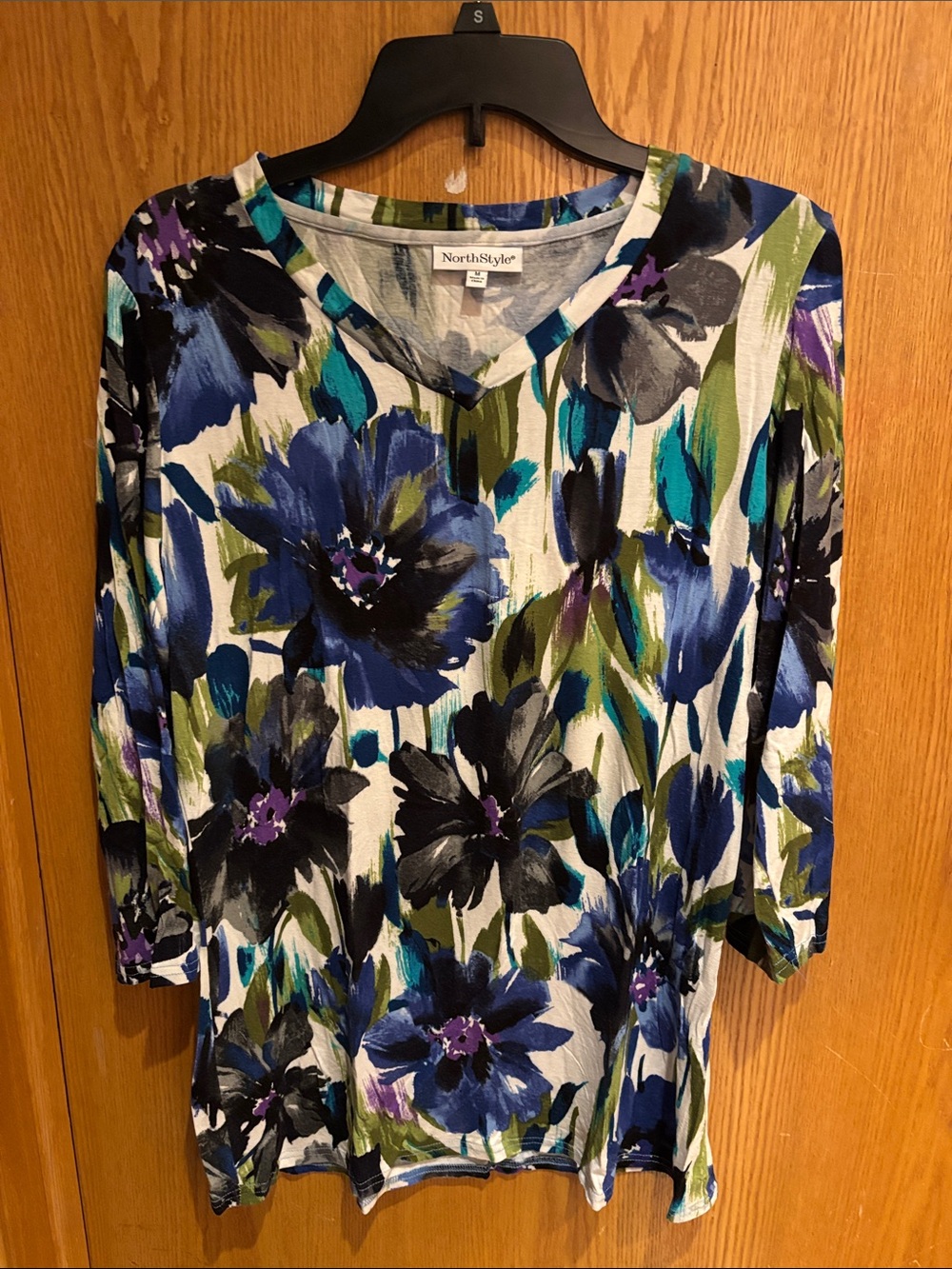 North Style 3/4” sleeve tunic, blue multi flower, medium